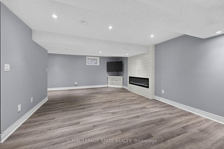 Photo 30 at 43 Wilbur Drive, Binbrook, Hamilton