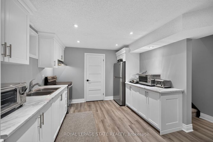 Photo 33 at 43 Wilbur Drive, Binbrook, Hamilton
