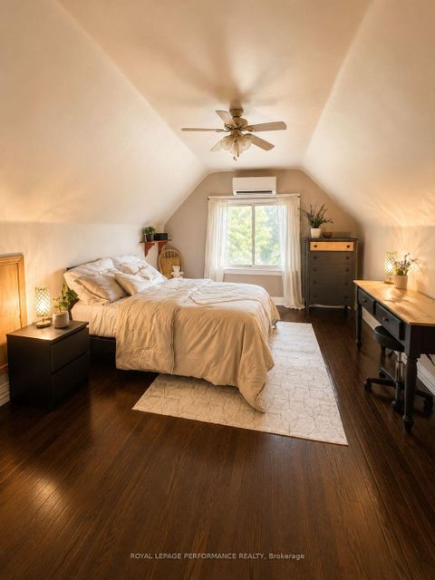 Photo 18 at 10 Faulkland Road, Birchmount, Toronto