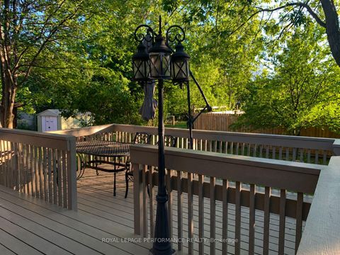 Photo 32 at 10 Faulkland Road, Birchmount, Toronto