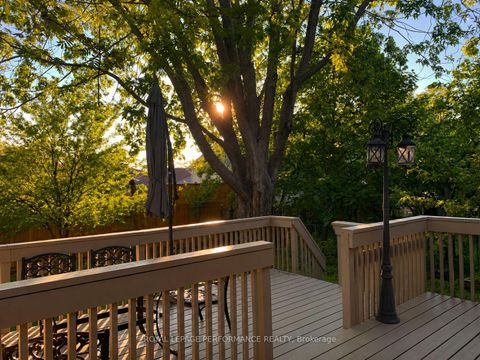 Photo 33 at 10 Faulkland Road, Birchmount, Toronto
