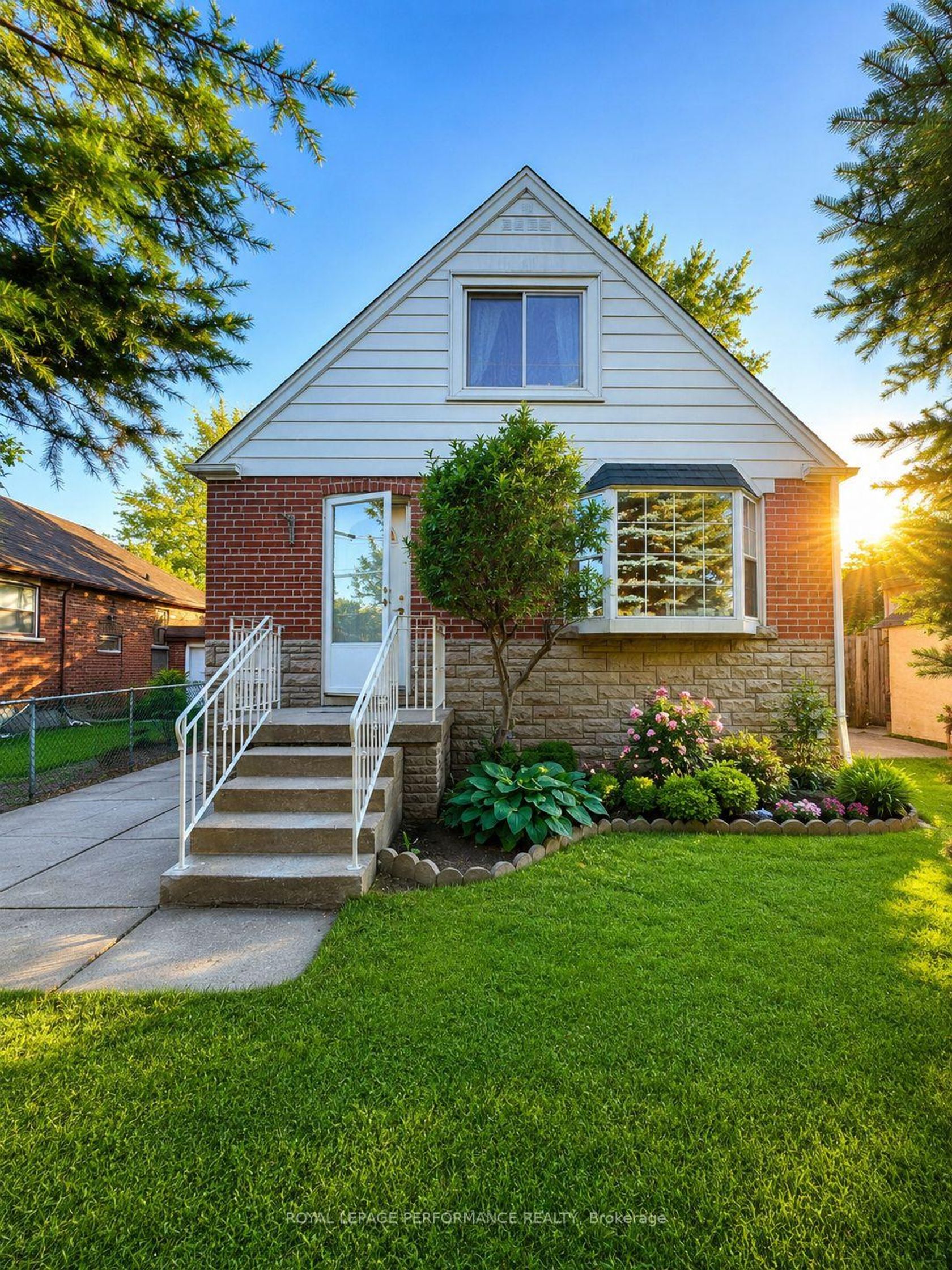 10 Faulkland Road, Birchmount, Toronto 