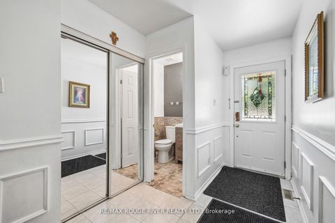 Photo 4 at 22 Duffort Court, Malvern, Toronto