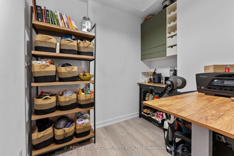 Photo 7 at 201 - 609 Avenue Road, St. Clair, Toronto