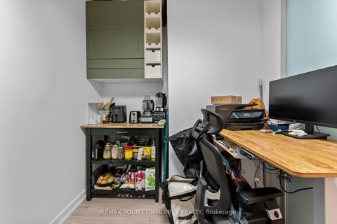 Photo 8 at 201 - 609 Avenue Road, St. Clair, Toronto
