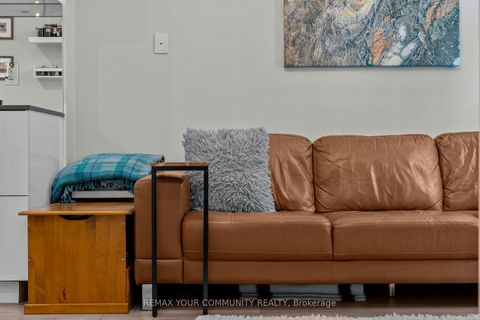 Photo 13 at 201 - 609 Avenue Road, St. Clair, Toronto