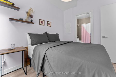 Photo 18 at 201 - 609 Avenue Road, St. Clair, Toronto