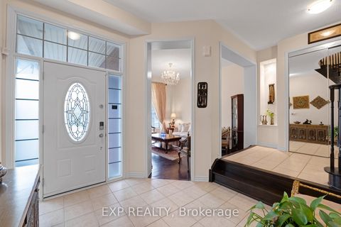Photo 3 at 323 Cheryl Mews Boulevard, Woodland Hill, Newmarket