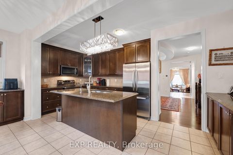 Photo 7 at 323 Cheryl Mews Boulevard, Woodland Hill, Newmarket