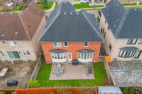 Photo 31 at 323 Cheryl Mews Boulevard, Woodland Hill, Newmarket