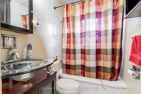 Photo 13 at 16 Goddard Street, Bathurst Manor, Toronto