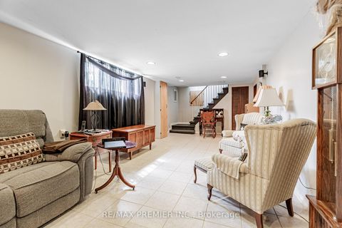 Photo 16 at 16 Goddard Street, Bathurst Manor, Toronto