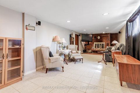Photo 17 at 16 Goddard Street, Bathurst Manor, Toronto