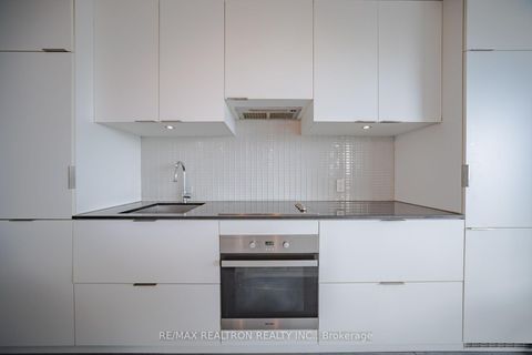 Photo 3 at 4303 - 5 St Joseph St Street, Bay Street Corridor, Toronto