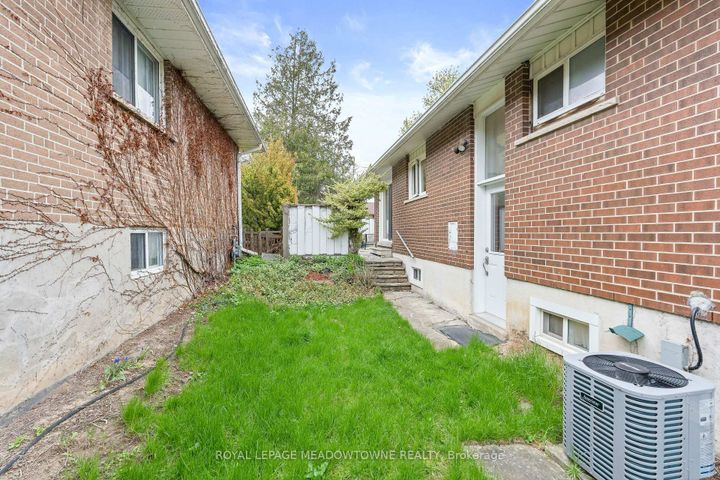 Photo 31 at 24 Gower Road, Georgetown, Halton Hills