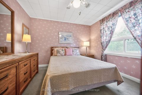 Photo 12 at 9 Martindale Road, Cliffcrest, Toronto