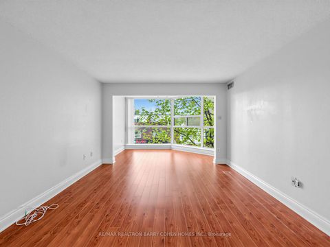 Photo 16 at 303 - 725 King Street W, Niagara, Toronto