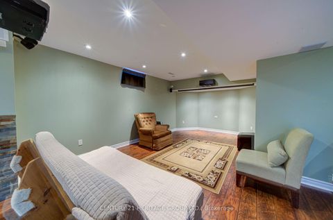 Photo 18 at 11 Maple Crown Terrace S, Shore, Barrie