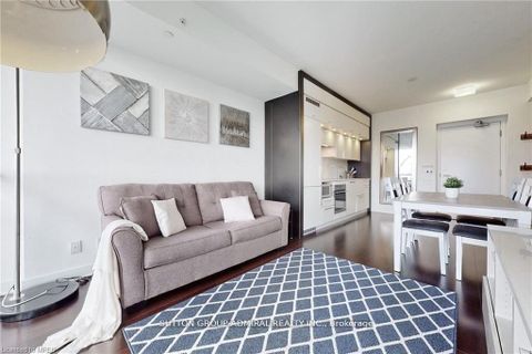 Photo 2 at 3706 - 15 Grenville Street, Bay Street Corridor, Toronto