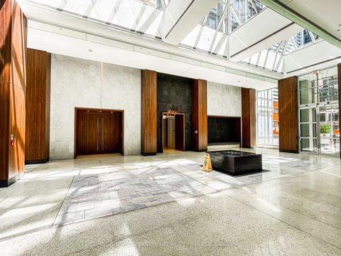 Photo 4 at 1005 - 270 Wellington Street W, Waterfront Communities C1, Toronto