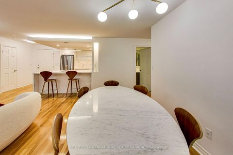 Photo 10 at 1005 - 270 Wellington Street W, Waterfront Communities C1, Toronto