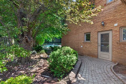 Photo 22 at 91 Montressor Drive, Windfields, Toronto