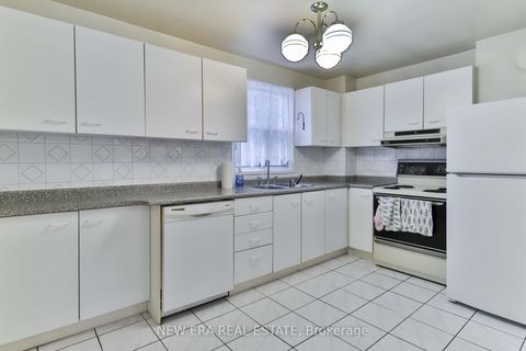 Photo 14 at 27 Dell Park Avenue, Lawrence, Toronto