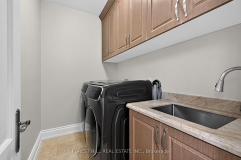 Photo 25 at 59 Munro Boulevard, Windfields, Toronto