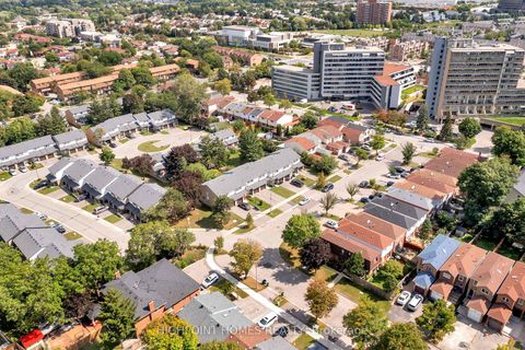 Photo 3 at 62 Verne Crescent, Malvern, Toronto