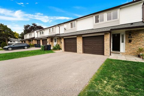 Photo 4 at 62 Verne Crescent, Malvern, Toronto