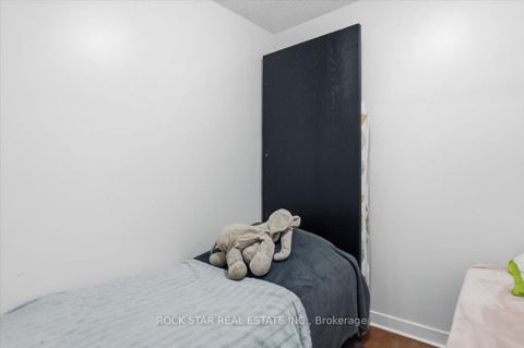 Photo 15 at 720 - 438 King Street W, Waterfront Communities C1, Toronto