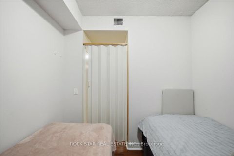 Photo 16 at 720 - 438 King Street W, Waterfront Communities C1, Toronto