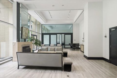Photo 18 at 720 - 438 King Street W, Waterfront Communities C1, Toronto