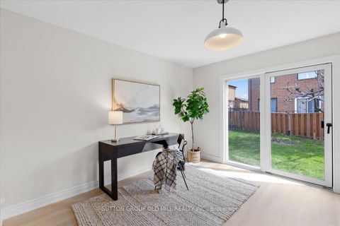 Photo 6 at 37 Brandy Crescent, East Woodbridge, Vaughan