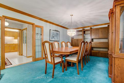 Photo 14 at 101 George Henry Boulevard, Henry Farm, Toronto