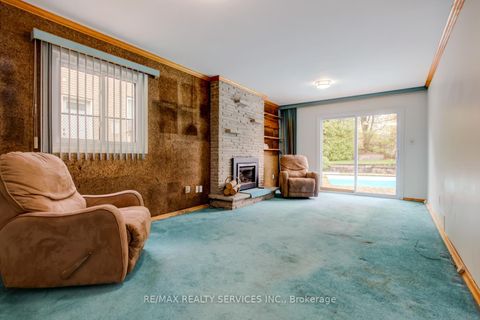 Photo 23 at 101 George Henry Boulevard, Henry Farm, Toronto