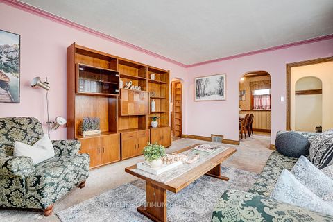 Photo 8 at 16 Ayre Point Road, Cliffcrest, Toronto