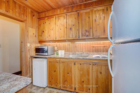 Photo 13 at 16 Ayre Point Road, Cliffcrest, Toronto