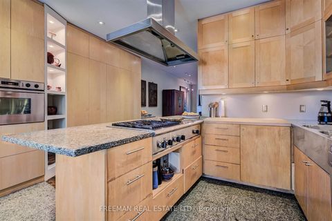 Photo 11 at 579 Palmerston Avenue, Annex, Toronto