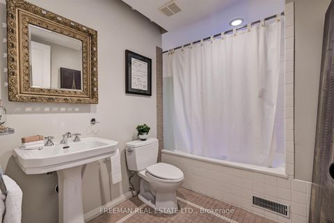Photo 16 at 579 Palmerston Avenue, Annex, Toronto