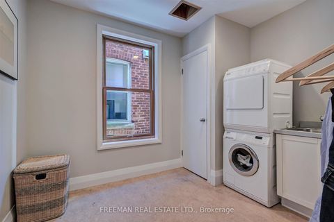 Photo 17 at 579 Palmerston Avenue, Annex, Toronto