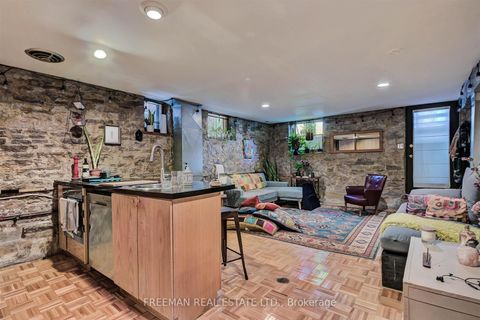 Photo 24 at 579 Palmerston Avenue, Annex, Toronto