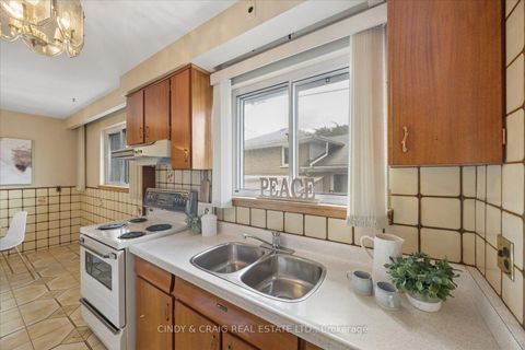 Photo 7 at 75 Lochleven Drive, Scarborough Village, Toronto