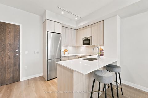 Photo 6 at 524 - 99 Eagle Rock Way, Rural Vaughan, Vaughan