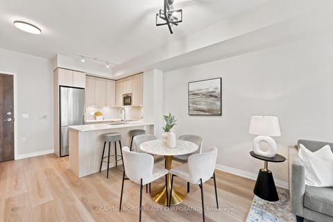 Photo 9 at 524 - 99 Eagle Rock Way, Rural Vaughan, Vaughan