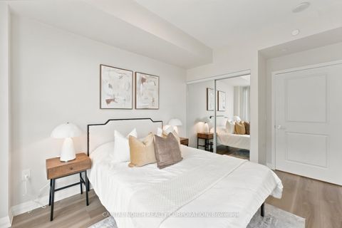 Photo 14 at 524 - 99 Eagle Rock Way, Rural Vaughan, Vaughan