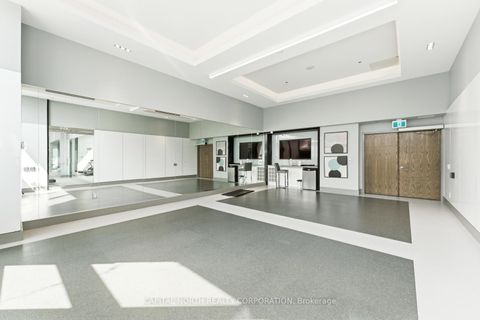 Photo 24 at 524 - 99 Eagle Rock Way, Rural Vaughan, Vaughan