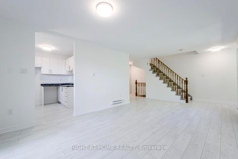 Photo 12 at 3 - 23 Meadow Lane, Ardagh, Barrie