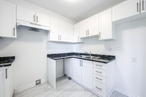 Photo 15 at 3 - 23 Meadow Lane, Ardagh, Barrie