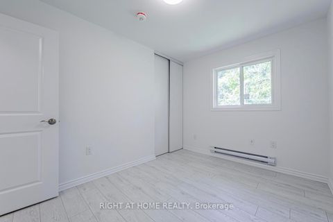Photo 20 at 3 - 23 Meadow Lane, Ardagh, Barrie